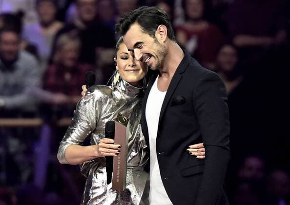 12 01 2019 xlakx Music Pop Schlagerchampions The great festival of the best emspor v l Helene Fischer and Florian Silbereisen embrace each other during the show Schlagerchampions The great festival of the best in the Velodrom on 12 01 2019 in Berlin Music Pop Schlagerchampions The great festival of the best