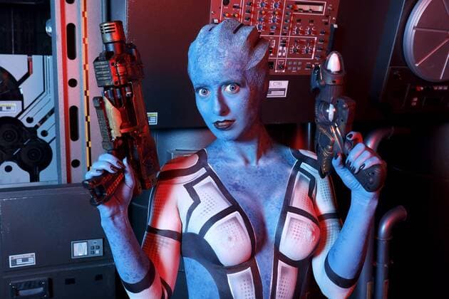 GEEK ART Bodypainting meets SciFi Fantasy and more Mass Effect Photoshooting with model Sarah Hu as Liara T Soni in the original backdrop of the machine room from the TV series Star Trek Enterprise at the Filmwelt Center Bad Münder 14 01 2019 A project by photographer Tschiponnique Skupin and bodypainter and transformer Enrico Lein Foto:xT.xSkupinx xFuturexImage