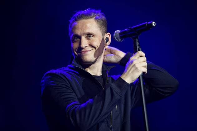 Matthias Schweighöfer live at a concert of his lachen weinen tanzen Tour 2019 in the Messehalle The concert had to be stopped prematurely due to a trapped cervical vertebra Schweighöfer was taken to hospital Erfurt 22 01 2019 Foto:xM.xKremerx xFuturexImage