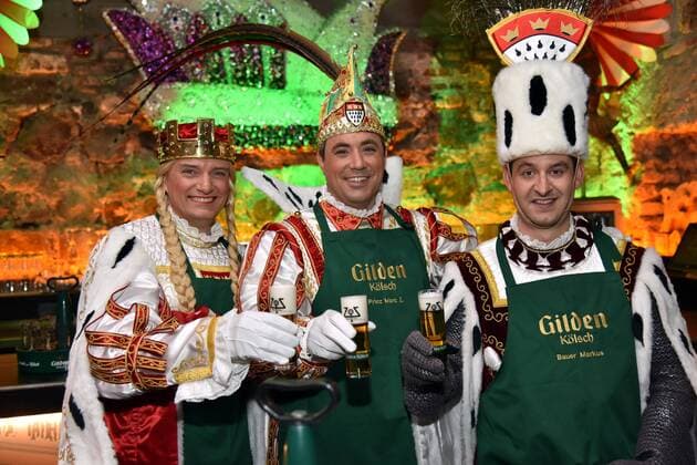 The Cologne carnival triumvirate Virgo Catharina Michael Everwand Prince Marc I Marc Michelske and farmer Markus Meyer try their luck at the perfectly tapped Kölsch on 29 01 2019 in Cologne