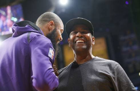 December 2, 2018 - Los Angeles, California, U.S - Actor Denzel Washington meets Lakers Tyson Chandler during a basketball game between the Los Angeles Lakers and the Phoenix Suns at Staples Center on December 02, 2018 in Los Angeles. Los Angeles U.S. - ZUMAc68_ 20181202_zaf_c68_004 Copyright: xRingoxChiux