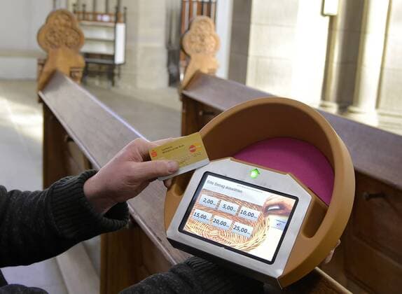 Digital collection basket in Copyright: epd-bild UdoxGottschalk EDITORIAL USE ONLY