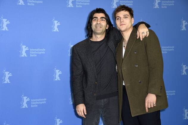 Fatih Akin and Jonas Dassler during the Der goldene Handschuh The Golden Glove photocall at the 69th Berlin International Film Festival Berlinale 2019 at Hotel Grand Hyatt on February 09 2019 in Berlin Germany Foto:xN.xKubelkax xFuturexImage