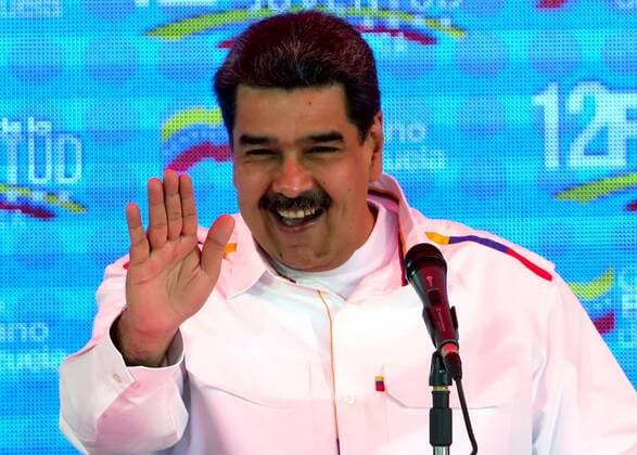 News Themen der Woche KW07 News Bilder des Tages Venezuelan President Nicolas Maduro gives a speech during a demonstration supporting his government, in Caracas, Venezuela, 12 February 2019. Followers and detractors of President Maduro went to streets in multitudinary marches. Opposition in Venezuela had called for several protests since January 23, 2019, when the President of the National Assembly Juan Guaido was self-proclaimed as interim President of Venezuela, reaching the support of some countries including the United States, French, Spain, Germany, among others. President Nicolas Maduro participates in a demonstration supporting his government !ACHTUNG: NUR REDAKTIONELLE NUTZUNG! Copyright: xCristianxHernándezx AME2476 20190212-636856042105900648