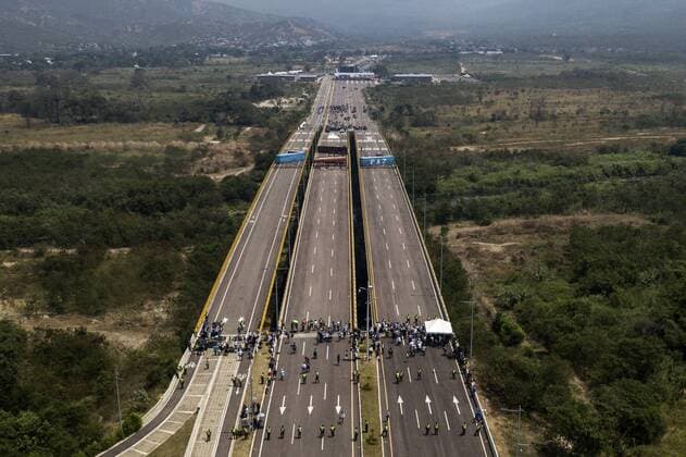 Cucuta Colombia February 23, 2019 Aerial image of the Tienditas bridge from Colombia where there are some containers and a fuel truck blocking the entry of vehicles and people to Venezuela Javier Torres Aton Chile Cucuta Colombia Aton 285602  Copyright: JAVIERxTORRES ATONxCHILE