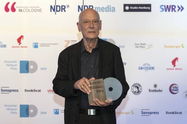German Audio Book Prize 2019 In the picture the writer and speaker Gert Heidenreich who has read in the novel of the British writer of Japanese origin What Remains of the Day The award ceremonies were held on 19 March 2019 in a festive setting at the WDR Funkhaus Cologne North Rhine-Westphalia Germany