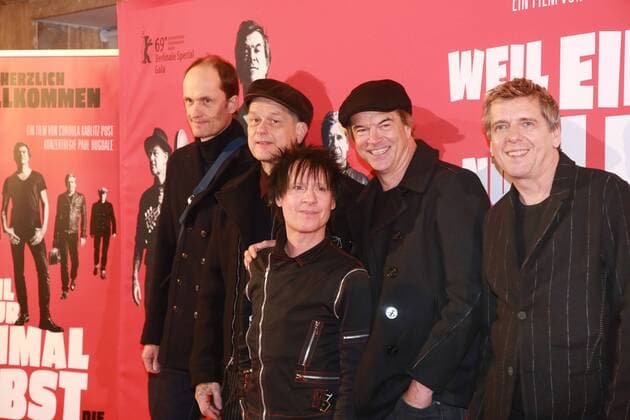 Nationwide theatrical release of the tour film Toten Hosen in the Lichtburg in Essen Title Weil du nur einmal leben Die Toten Hosen auf Tour Director Cordula Kablitz Post