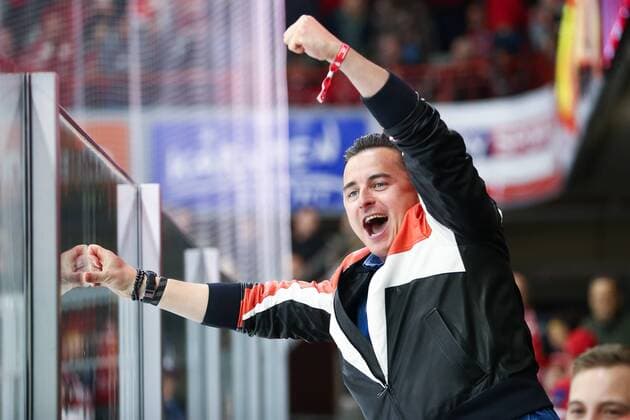 KLAGENFURT AUSTRIA 31 MAR 19 ICE HOCKEY EBEL Erste Bank Eishockey Liga play off semifinal KAC Klagenfurt vs Graz 99ers Image shows the rejoicing of Andreas Gabalier