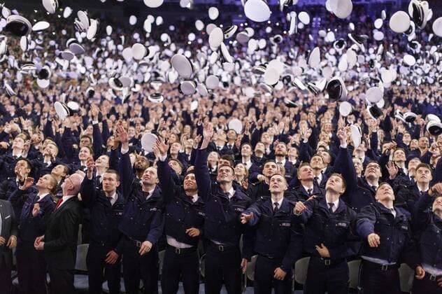 Sworn in by new commissioner candidates including traditional cap throwing in the Lanxess Arena Cologne 03 04 2019 Foto:xC.xHardtx xFuturexImage