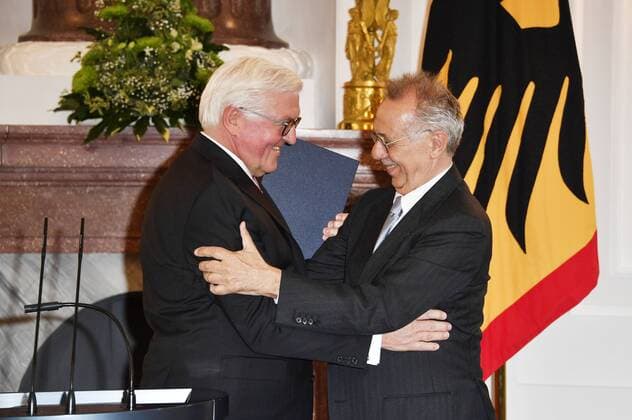 Frank Walter Steinmeier and Dieter Kosslick at the award ceremony of the Order of Merit of the Federal Republic of Germany to Dieter Kosslick in Bellevue Castle Berlin 10 04 2019 Foto:xF.xKernx xFuturexImage