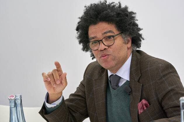 18 Westerwälder Literaturtage 2019 Ijoma Mangold 11 04 2019 Rheinland Pfalz Hillscheid Ijoma Mangold is a guest at the 18 Westerwälder Literaturtage WW Lit in the Kunstraum am Limes with his book Das deutsche Krokodil (The German Crocodile).
