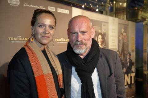 Film premiere The tobacconist by Nikolaus L E Y T N E R after Robert S E E T H A L E R Wien Gartenbaukino 9 10 2018 Johannes Krisch and wife Larissa Fuchs Wien Austria vr32381840 101