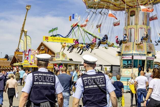 DEU Deutschland Baden Württemberg Stuttgart 22 04 2019 81 Stuttgart Spring Festival at the Cannstatter Wasen According to the organiser, Europes largest Spring Festival The 240 or so carnies, innkeepers and market merchants are expecting around 1 6 million visitors until 12 May As in the previous year, policemen will ensure visitor safety