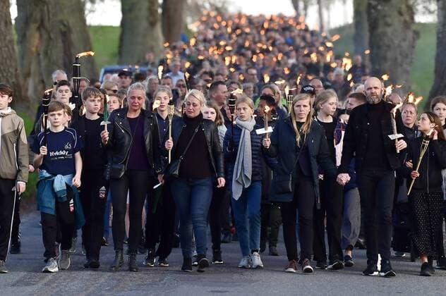 Citizen group in the family Holch Povlsens hometown Stavtrup holds a memorial event to show condolence on Thursday 25 April 2018 Stavtrup,  Copyright: BoxAmstrupx cop104 spdk20190425-203004-L
