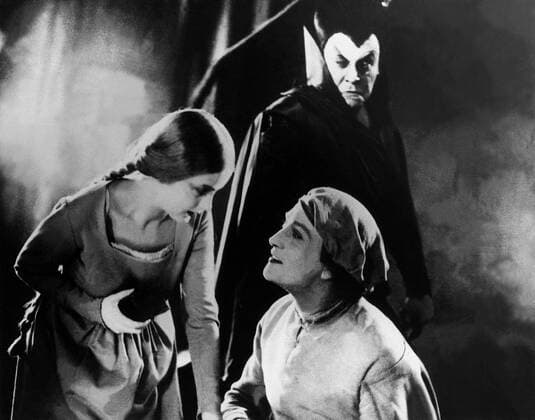 FAUST D 1925 26 - Friedrich Wilhelm Murnau CAMILLA HORN (Gretchen), GÖSTA EKMAN (Faust), EMIL JANNINGS (Mephisto) Regie: Friedrich Wilhelm Murnau aka. Faust - eine deutsche Volkssage FAUST Deutschland 1925 26 Copyright: KPA !AUFNAHMEDATUM GESCHÄTZT! Nur redaktionelle Nutzung im Zusammenhang mit dem Film. Editorial usage only and only related to the movie. Im Falle anderer Verwendungen, kontaktieren Sie uns bitte. For other uses, please contact us. UnitedArchives00666265