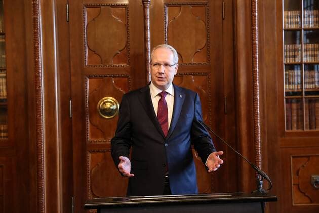 Hannover neues Rathaus 30 04 2019 Lord Mayor Stefan Schostok announces his resignation