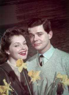 WALTER GILLER as Kurt NADJA TILLER as Billie Studio recordings for Castle Gripsholm 1963 Television Love film 60s couple Germany 1963 Copyright: ArthurxGrimm UnitedArchives00665437