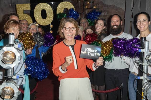 Bettina Böttinger with congratulants on the recording of the 500th broadcast of the WDR talk show Kölner Treff in the WDR Studio BS 2 Cologne, 17 05 2019 Foto:xR.xSchmiegeltx xFuturexImage