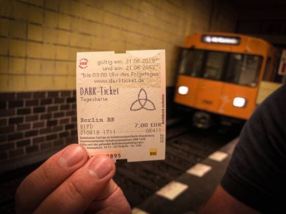 BVG Dark Ticket, The BVG BVG sells on Friday AB day tickets that are valid today and again exactly in 33 years, so on 21 J