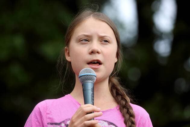 Fridays for Future with Greta Thunberg GER, Germany, Germany, Berlin, 19 07 2019 Berlin Mitte Schoolchildren, students and climate activists demonstrate for the climate in the Invalidenpark in the government district, climate