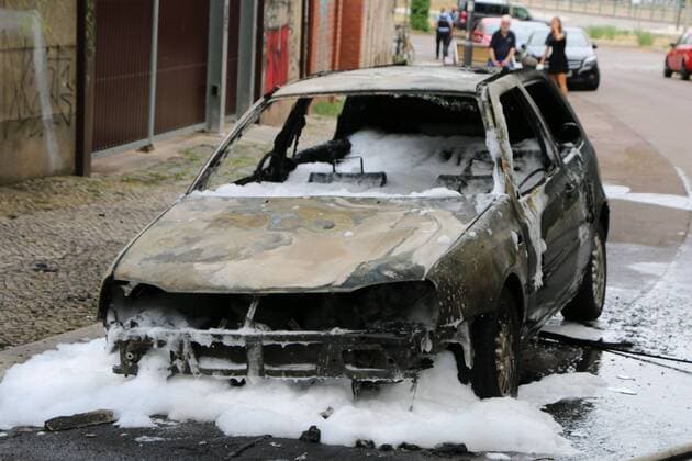 In picture car of IB member torched hall Identitary movement in hall xlkx