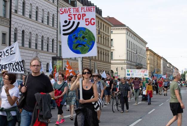 Munich for Future Demo, sign against 5G and mobile radiation On 21 July, more than 10,000 people demonstrated for a better climate policy More than 40 associations supported Fridays for Future and co-organised the demo Munich Bavaria Germany