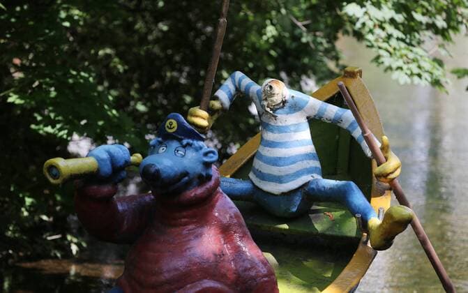 Erfurt Hein Blöd destroyed 26 07 2019 , Erfurt, Gera, the boat with Käptn Blaubär and Hein Blöd was heavily damaged, the head of Hein Blöd was knocked off and disappeared
