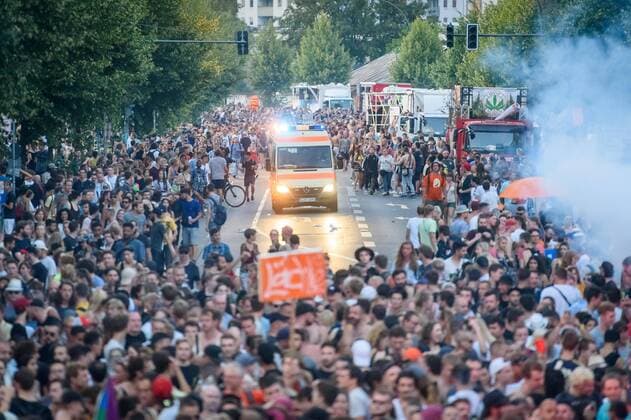 Berlin, Zug der Liebe Deutschland, Berlin 24 08 2019 The picture shows impressions from the demonstration Zug der Liebe in Berlin Berlin Berlin Deutschland