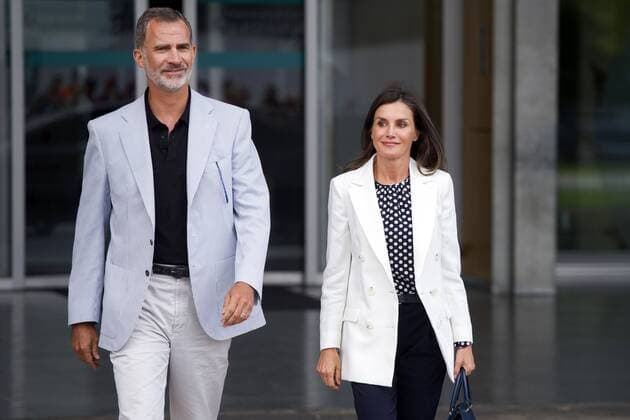 King Felipe VI of Spain and Queen Letizia of Spain visit Juan Carlos after his heart surgery at the Hospital Universitario Quironsalud Madrid Pozuelo de Alarcon, 25 08 2019 Felipe VI of Spain, Letizia of Spain  Foto:xDyDxFotografosx xFuturexImage