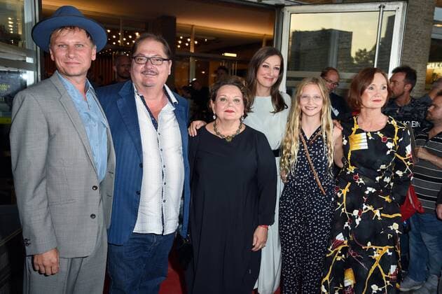 Robert Stadlober, Juergen Tarrach, Swetlana Schoenfeld, Alexandra Maria Lara, Carlotta von Falkenhayn, Barbara Schnitzler at the premiere of the cinema film Und der Zukunft gewandt at the Kino International in Berlin on 04 09 2019