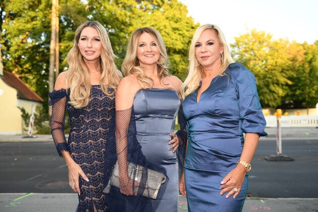 Dr Sabine Piller, Frauke Ludowig and Birgit Fischer Höper 3 Dinner Royal in aid of the Stiftung Deutsche Schlaganfall Hilfe Charity, Benefiz Grünwalder Einkehr Munich 19 September 2019