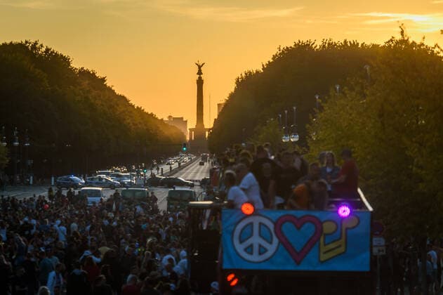 Berlin, Love World Peace Parade Germany, Berlin 21 09 2019 The picture shows impressions from the Love World Peace Parade 2019 Berlin Berlin Germany