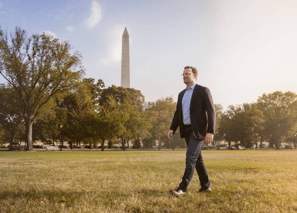 Federal Health Minister Jens Spahn CDU in front of the Washington Monument Washington, 21 09 2019 Washington USA Copyright: xXanderxHeinl photothek.netx