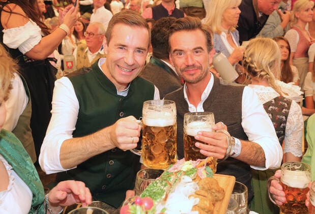 Oktoberfest 21 09 2019 Kai Plum and Florian Silbereisen in the marquee Schottenhammel at the Oktoberfest, on the Theresienwiese, Munich 21 09 2019