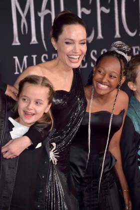 Vivienne Marcheline Jolie Pitt, Angelina Jolie and Zahara Marley Jolie Pitt at the world premiere of the movie Maleficent Powers of Darkness Maleficent Mistress of Evil at El Capitan Theatre Los Angeles, 30 09 2019 Foto:xD.xStarbuckx xFuturexImage