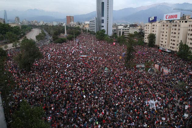 Santiago, October 25, 2019 Thousands of demonstrators fill Italy Square in protest against the system after a week of social mobilizations Andres Pina Aton Chile, Santiago Chile Aton 364253  Copyright: ANDRESxPINA ATONxCHILE