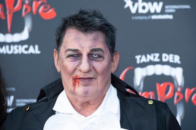 Heinz HOENIG, actor, red carpet, Red Carpet Show, premiere for the musical Tanz der Vampire at the Metronom Theater Oberhausen, 10 10 2019