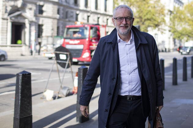 News Bilder des Tages October 28, 2019, London, London, UK: London, UK. Labour Party Leader Jeremy Corbyn arrives at One Parliament Street. London UK - ZUMAl94_ 20191028_zaf_l94_062 Copyright: xGeorgexCracknellxWrightx