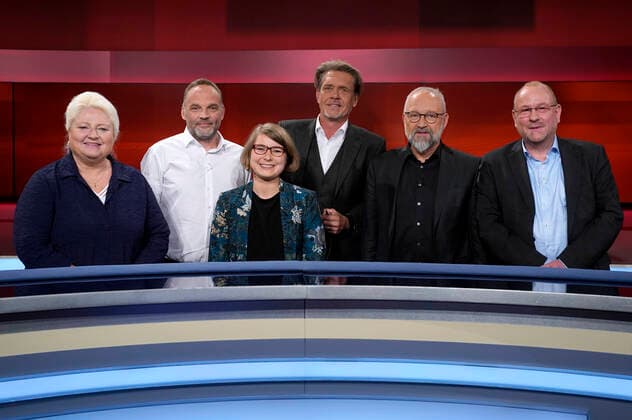 Antje Hermenau, Dirk Neubauer, Clara Ehrenwerth, Hajo Schumacher, Herfried Münkler and Joerg Helge Wagner in the ARD talk show hart aber fair at Studio Adlershof Berlin, 28 10 2019 Foto:xT.xBartillax xFuturexImage