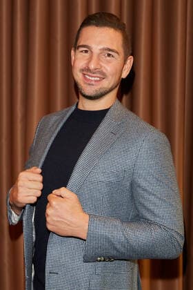 Benjamin Piwko presentation of his book Man hoert nur mit dem Herzen gut in Berlin on 30 10 2019 Benjamin Piwko book presentation