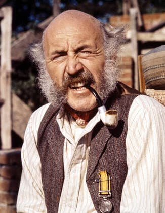 Lionel Jeffries Characters: Grandpa Potts Film: Chitty Chitty Bang Bang (UK 1968) Director: Ken Hughes 16 December 1968  Copyright: MaryxEvansxAFxArchive 12080002 editorial use only