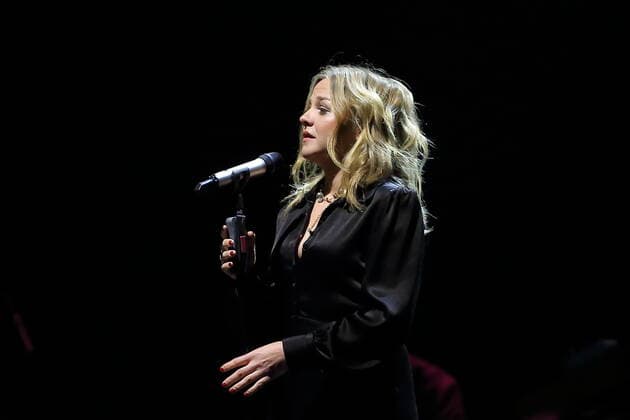 Annett Louisan at a concert in the Tempodrom in Berlin, 11 November 2019 Annett Louisan in the Tempodrom