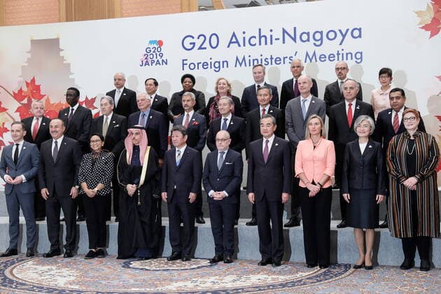 Bilder des Jahres 2019, News 11 November News Themen der Woche News Bilder des Tages NAGOYA, JAPAN - NOVEMBER 22, 2019: A photo session at the G20 Foreign Ministers Meeting in Nagoya, Aichi Prefecture; front row (L-R): Germany s Federal Minister for Foreign Affairs Heiko Maas, Turkey s Minister of Foreign Affairs Mevlut Cavusoglu, Indonesia s Minister of Foreign Affairs Retno Marsudi, Saudi Arabia s Minister of Foreign Affairs Faisal bin Farhan Al Saud, Japan s Minister for Foreign Affairs Toshimitsu Motegi, Argentina s Minister of Foreign Affairs and Worship Jorge Faurie, the Minister for Foreign Affairs and State Councillor of the People s Republic of China (PRC) Wang Yi, EU High Representative of the Union for Foreign Affairs and Security Policy Federica Mogherini, South Korea s Minister of Foreign Affairs Kang Kyung-wha, and Australia s Minister for Foreign Affairs Marise Payne. Alexander Shcherbak TASS TS0C4598