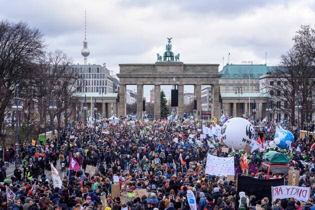 Berlin, Fridays for Future Demo Deutschland, Berlin 29 11 2019 Impressions from the Fridays for Future Demo can be seen in the picture Berlin Berlin Berlin Deutschland