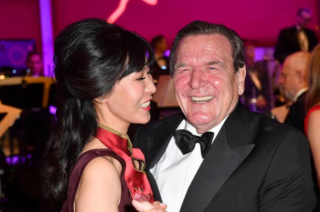 Gerhard Schröder with his wife Kim So yeon at the 68 Federal Press Ball 2019 at the Hotel Adlon Kempinski Berlin, 29 11 2019 Foto:xF.xKernx xFuturexImage