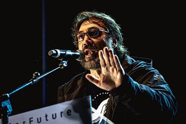 December 6, 2019, Madrid, Madrid, Spain: Spanish actor JAVIER BARDEM delivers a speech at the end of a rally demanding climate change action during the 25th UN climate change conference taking place in Madrid. Madrid Spain - ZUMAo105 20191206_zap_o105_033 Copyright: xMatthiasxOesterlex