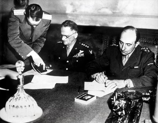 Second World War Ratification in Berlin of the German surrender deed signed in Reims two days earlier Signature of General Jean de Lattre de Tassigny Photograph taken on 9 May 1945 Credit Collection KHARBINE TAPABOR  KH21502