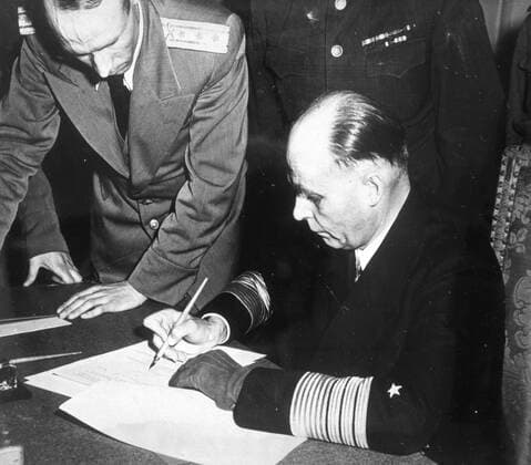 Second World War Ratification in Berlin of the German surrender deed signed in Reims two days earlier Signature of Admiral Von Friedeburg Photograph taken on 9 May 1945 Credit Collection KHARBINE TAPABOR  KH21566