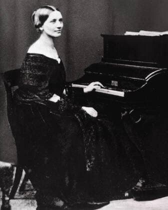 Clara SCHUMANN Clara SCHUMANN Clara SCHUMANN 1819 1896 at the piano Anonymous Daguerreotype around 1850, in Hamburg Credit Collection CL KHARBINE TAPABOR  KH28850