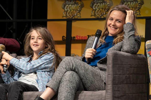 Alicia Silverstone with son Bear Blu Jarecki at the 6 German Comic Con Dortmund 2019 in the Messehalle Dortmund, 07 12 2019 Foto:xI.xEdingerx xFuturexImage